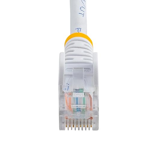 StarTech.com 5 FT White CAT5E UTP Patch Cable - Image 4